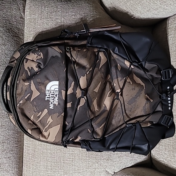 The North Face Borealis Backpack - Picture 2 of 11